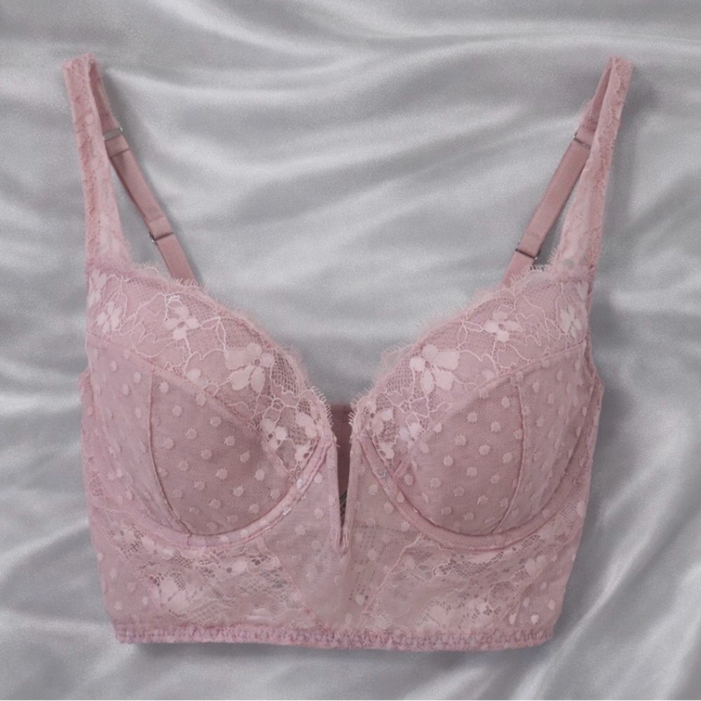 VICTORIA’S SECRET Elegant Lace Bra  Size 36DD